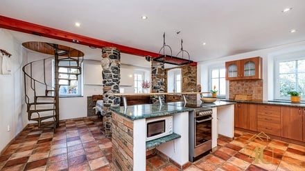 Prodej rodinného domu 300 m², Čeřeniště