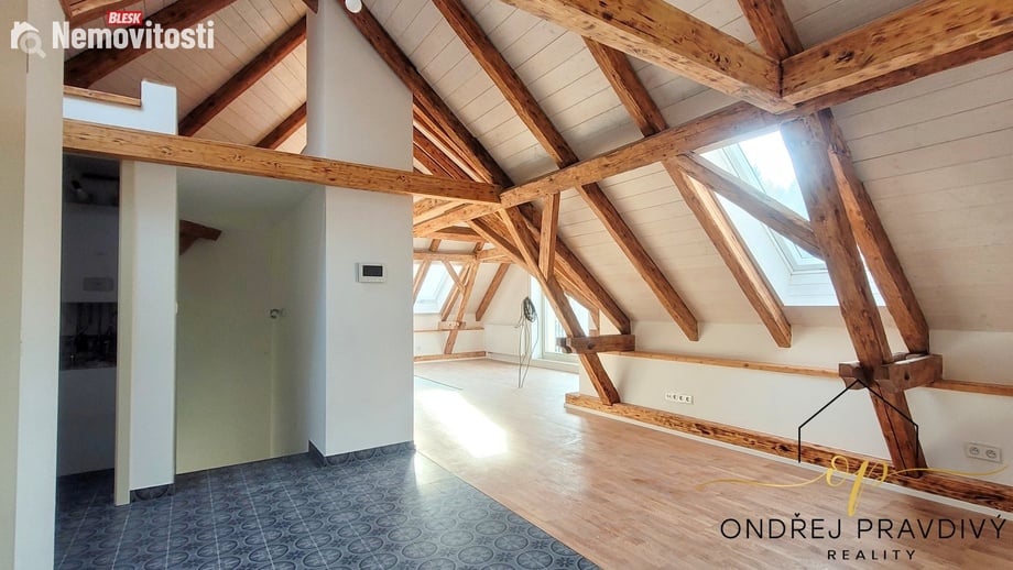 Prodej bytu 3+kk 96 m², Všenory