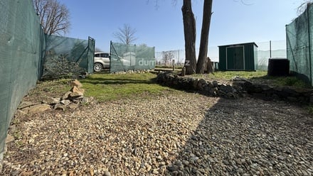 Pronájem zahrady 135 m², Veltrusy