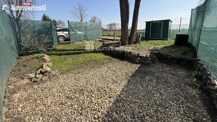 Pronájem zahrady 135 m², Veltrusy