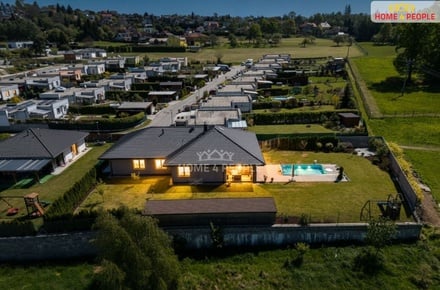 Prodej rodinného domu 230 m², Srubec