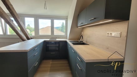 Pronájem bytu 2+kk 49 m², Řevnice