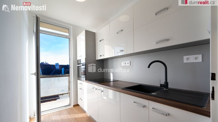 Pronájem bytu 2+1 52 m², Lhenice