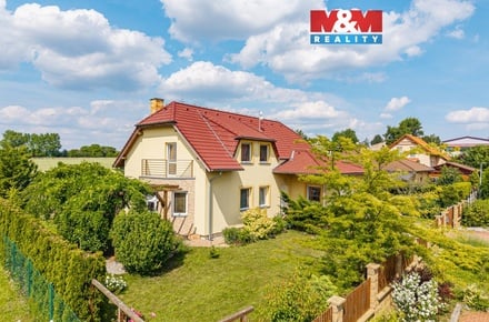 Prodej rodinného domu 222 m², Hostomice