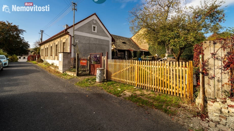 Prodej rodinného domu 180 m², Velemín - Bílinka