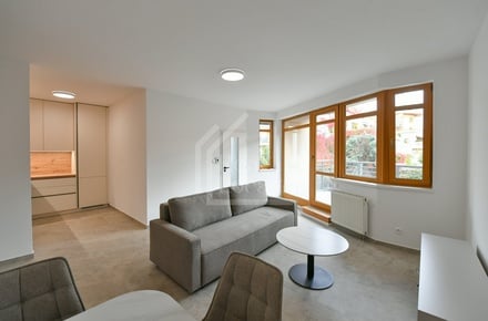 Pronájem bytu 2+kk 60 m², Praha - Košíře