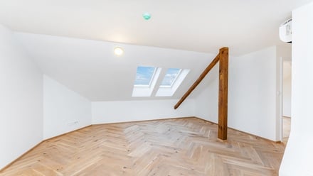 Prodej bytu 2+kk 54 m², Praha - Vršovice