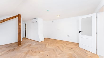 Prodej bytu 2+kk 54 m², Praha - Vršovice