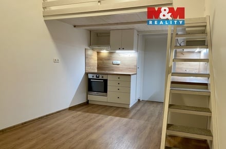 Pronájem bytu 2+kk 35 m², Praha 2
