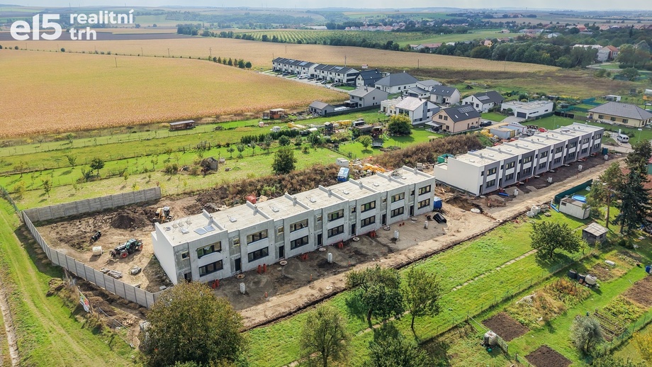 Prodej rodinného domu 327 m², Křenovice