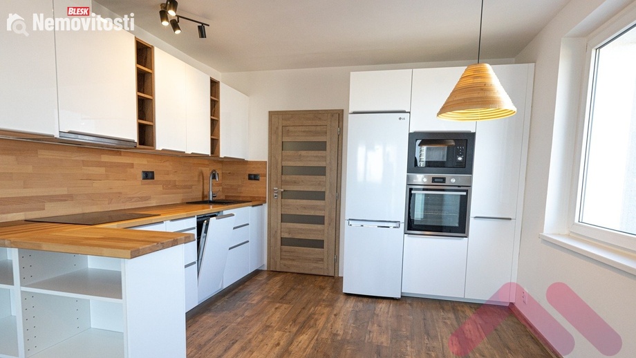 Pronájem bytu 2+kk 46 m², Praha 5
