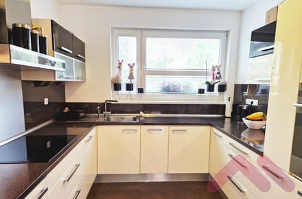 Prodej rodinného domu 184 m², Praha 9