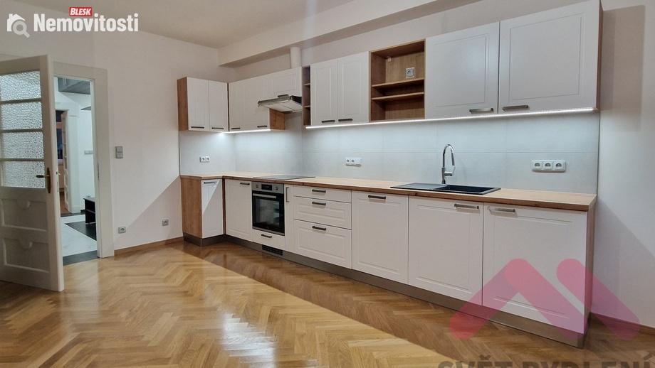 Pronájem bytu 3+kk 82 m², Praha 3