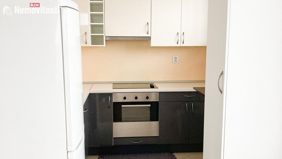 Pronájem bytu 1+kk 31 m², Praha 9