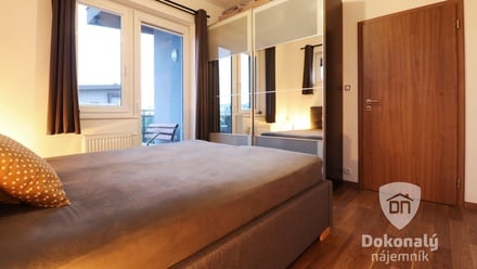 Pronájem bytu 3+kk 74 m², Praha - Hostivař