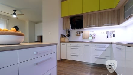 Pronájem bytu 3+kk 74 m², Praha - Hostivař
