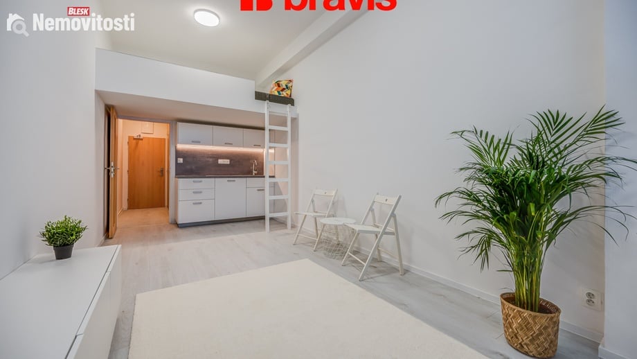 Pronájem bytu 1+kk 25 m², Brno - Medlánky