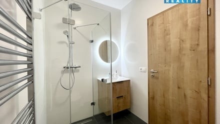 Pronájem bytu 1+kk 30 m², Uhlířské Janovice