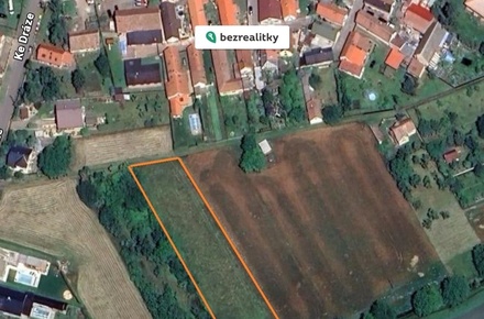 Prodej stavebního pozemku 3 678 m², Pečky - Velké Chvalovice