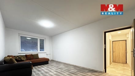 Pronájem bytu 1+1 35 m², Ostrov