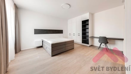 Pronájem bytu 4+kk 113 m², Praha 9