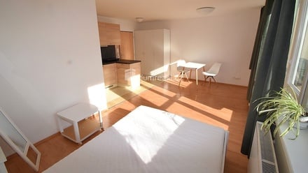 Pronájem bytu 1+kk 27 m², Praha 5