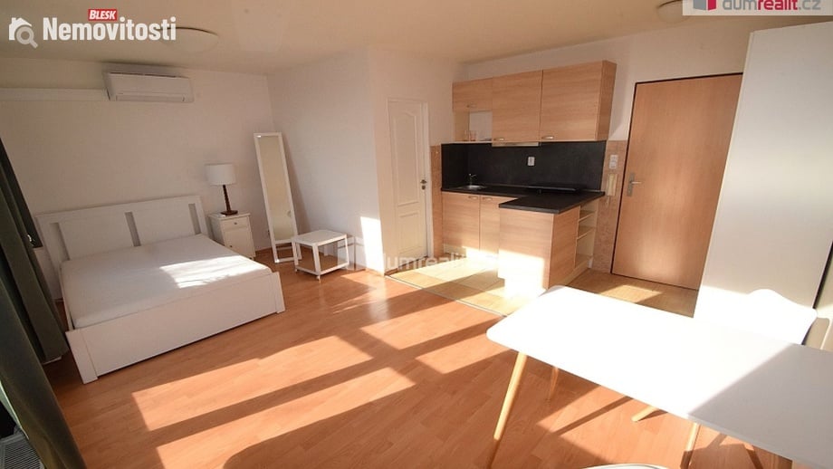 Pronájem bytu 1+kk 27 m², Praha 5