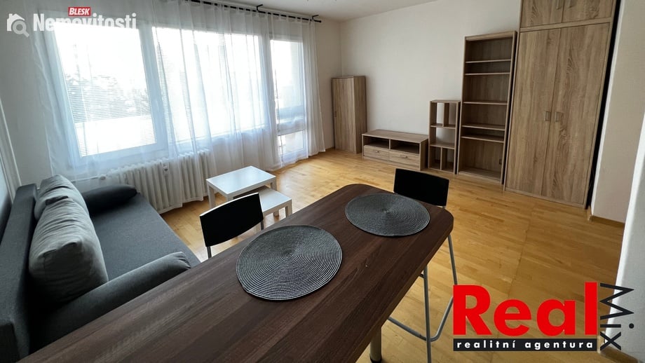 Pronájem bytu 1+kk 34 m², Brno - Starý Lískovec