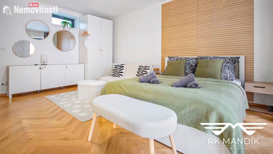 Pronájem bytu 2+kk 42 m², Praha - Karlín