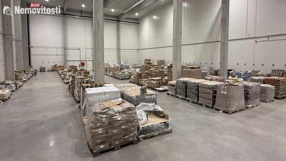 Pronájem skladu 1 000 m², Zdice - Černín