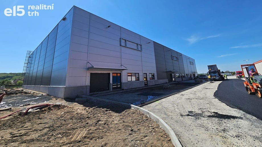 Pronájem skladu 1 690 m², Řepov