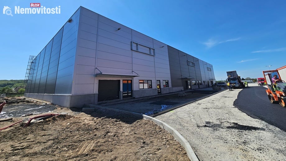 Pronájem skladu 1 690 m², Řepov