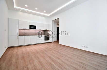 Pronájem bytu 3+kk 75 m², Praha - Vinohrady
