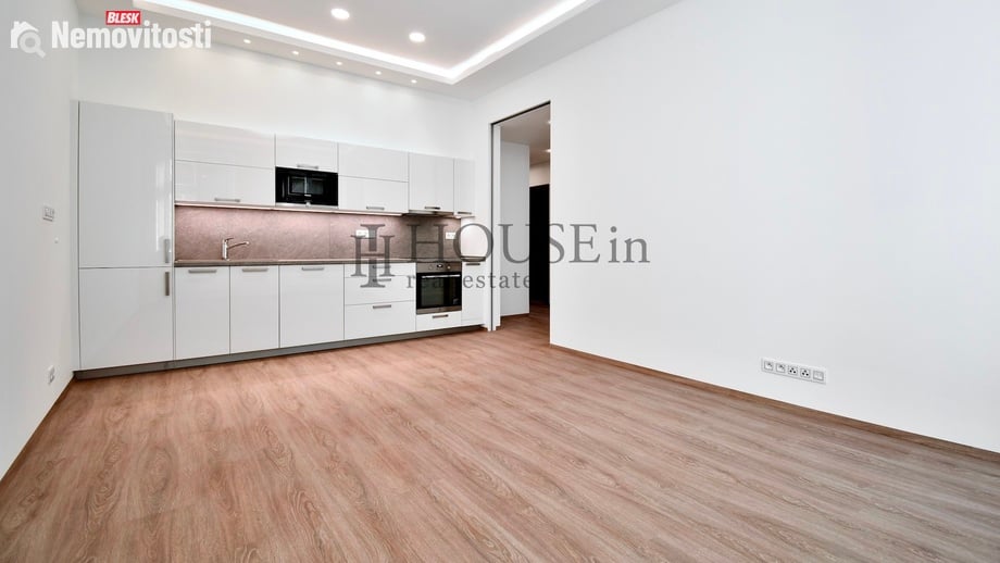 Pronájem bytu 3+kk 75 m², Praha - Vinohrady