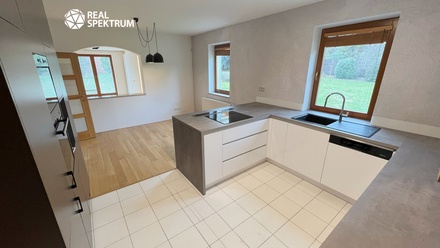 Pronájem rodinného domu 200 m², Brno - Ivanovice