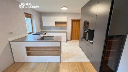 Pronájem rodinného domu 200 m², Brno - Ivanovice