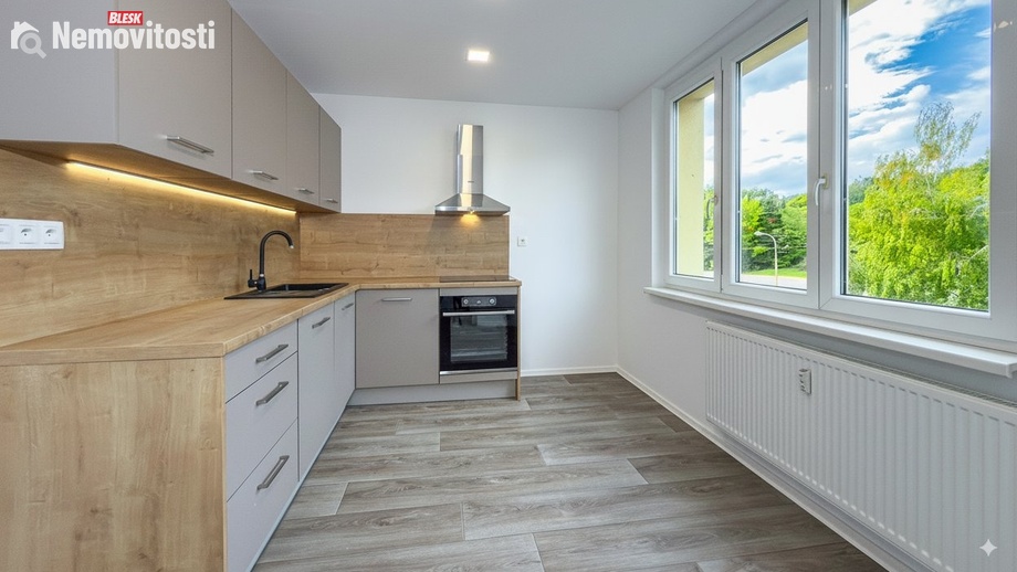 Pronájem bytu 3+1 62 m², Chomutov