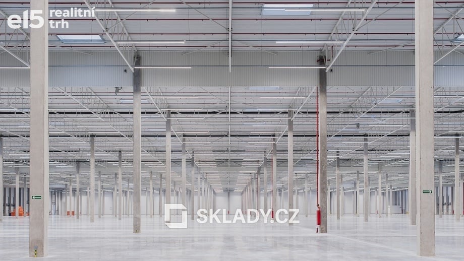 Pronájem skladu 11 000 m², Linhartice