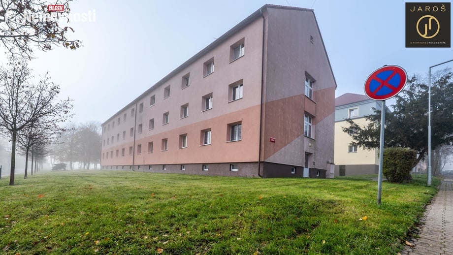 Prodej bytu 1+1 32 m², Stochov