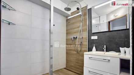 Prodej nemovitosti pro ubytování 280 m², Nejdek