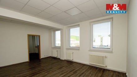 Pronájem kanceláře 30 m², Opava (nečleněná část města)