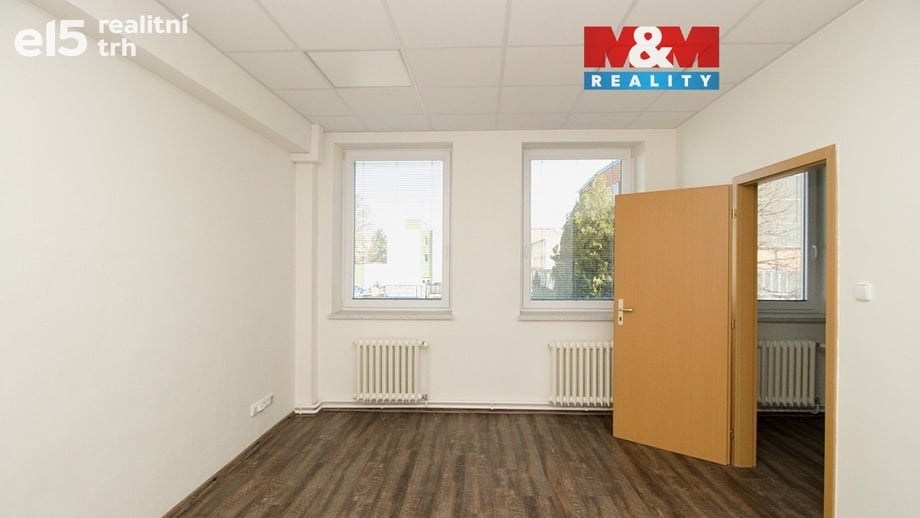 Pronájem kanceláře 30 m², Opava (nečleněná část města)
