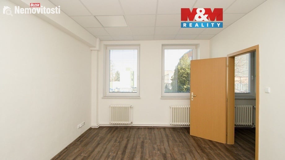 Pronájem kanceláře 30 m², Opava (nečleněná část města)
