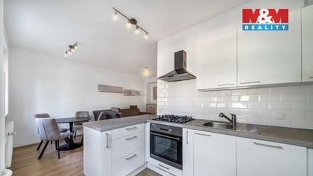 Prodej bytu 2+kk 42 m², Praha 10