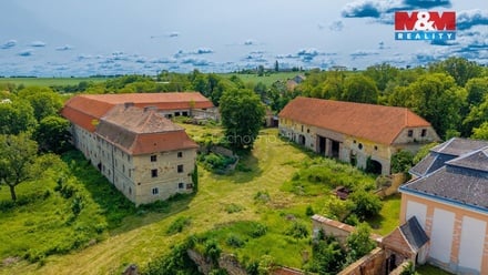 Prodej památky 5 000 m², Zvoleněves