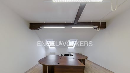 Pronájem kanceláře 99 m², Praha - Smíchov
