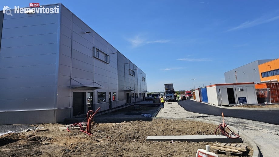 Pronájem výrobního prostoru 816 m², Řepov