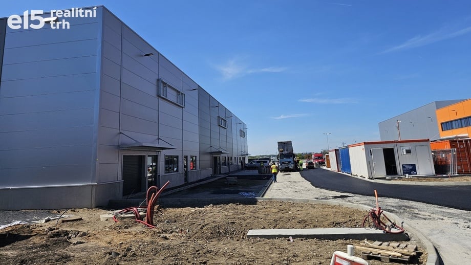 Pronájem výrobního prostoru 816 m², Řepov