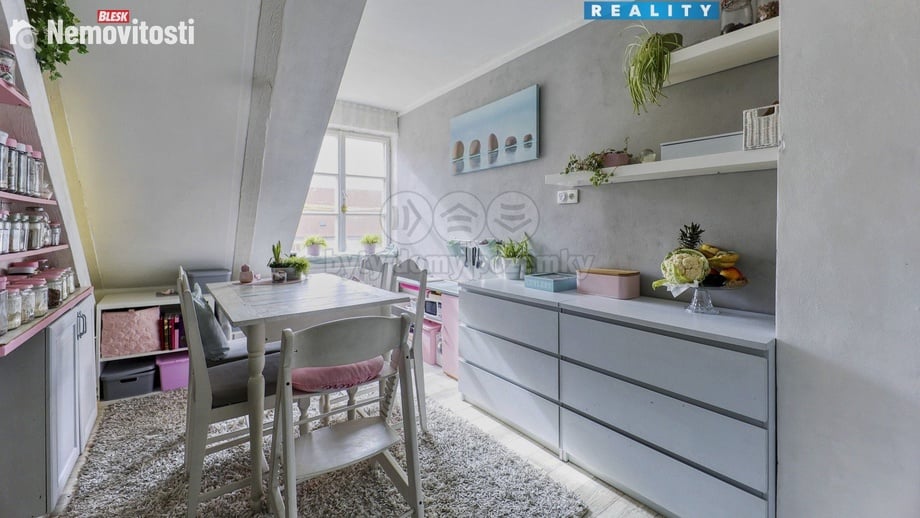 Prodej bytu 2+1 86 m², Cheb