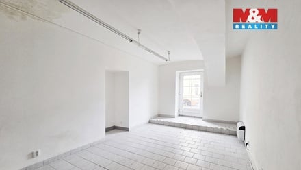 Pronájem obchodního prostoru 34 m², Karlovy Vary